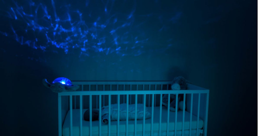 Quelle veilleuse pour bébé ? Le guide des modèles apaisants pour des nuits sereines