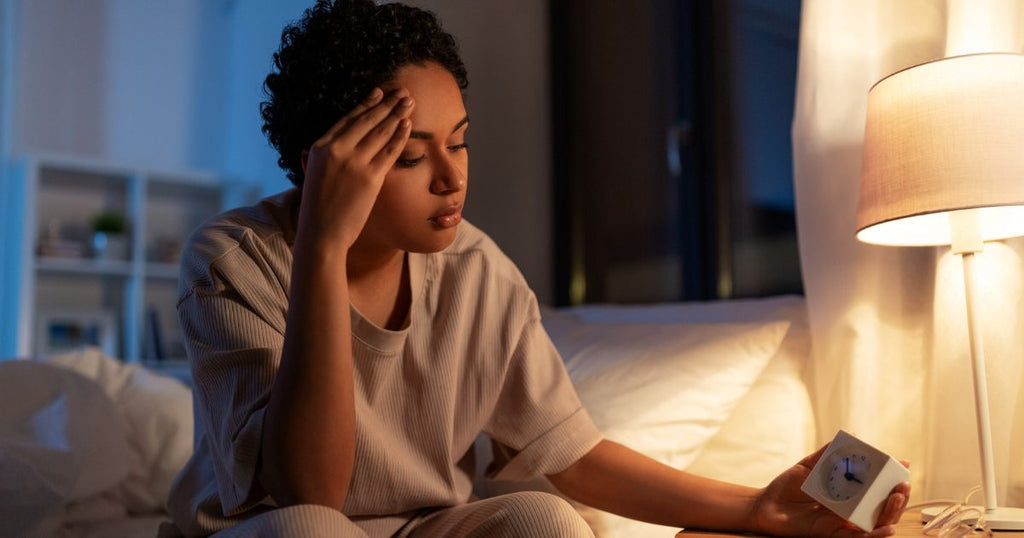 Réveil nocturne causes et solutions : tout ce qu’il faut savoir pour mieux dormir