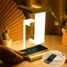 Veilleuse Géométrique Lumineuse, l'Objet Déco qui Charge aussi Votre Téléphone