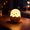 Veilleuse poussin nomade tactile